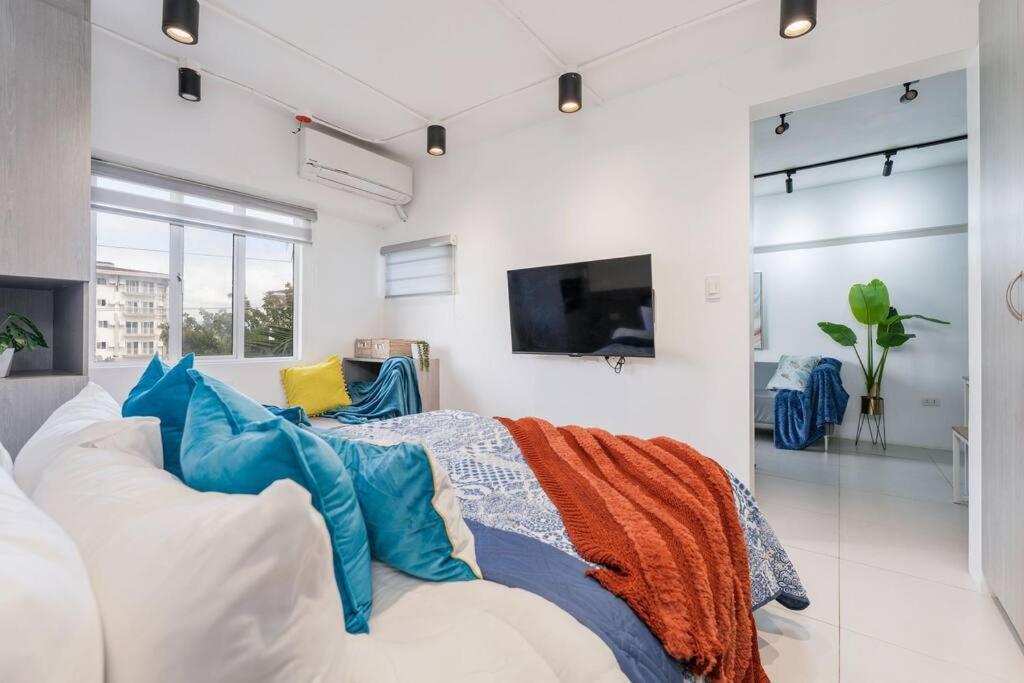 Airport Express Hostel E-527, 2 Minutes To Airport,Fast Wifi, Free Netflix Мактан Экстерьер фото