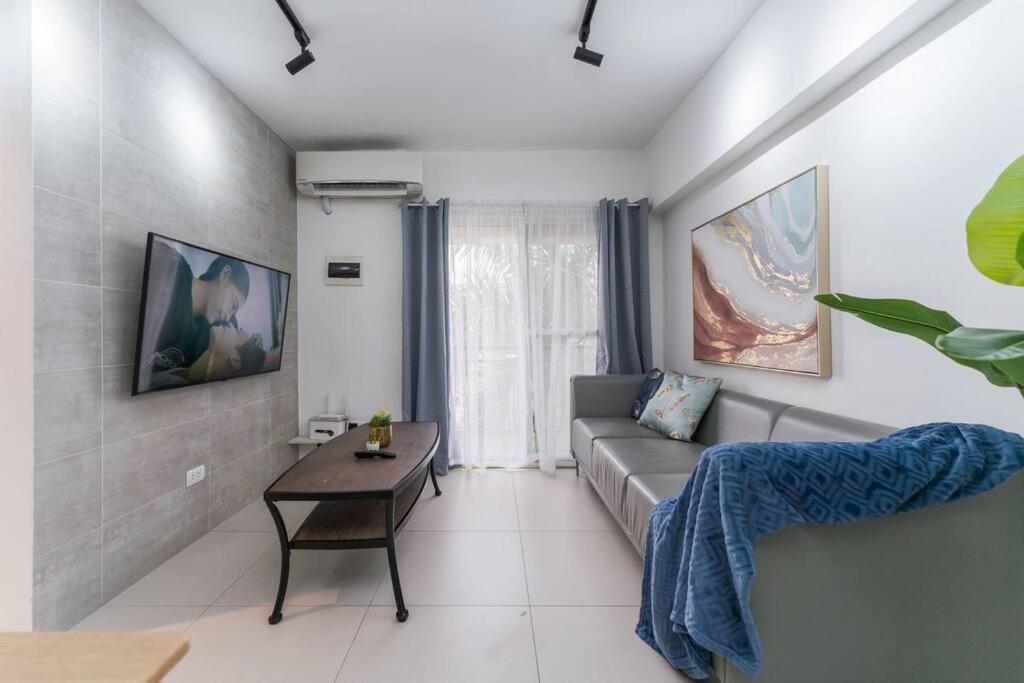 Airport Express Hostel E-527, 2 Minutes To Airport,Fast Wifi, Free Netflix Мактан Экстерьер фото