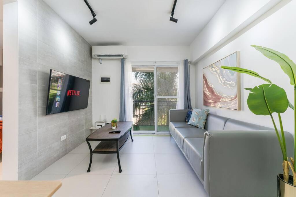 Airport Express Hostel E-527, 2 Minutes To Airport,Fast Wifi, Free Netflix Мактан Экстерьер фото